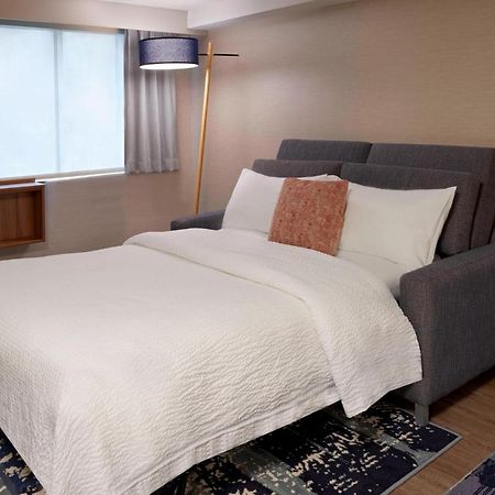 แฟร์ฟิลด์ บาย แมริออท มอนทรีออล ดาวน์ทาวน์ Hotel มอนทรีอัล ภายนอก รูปภาพ