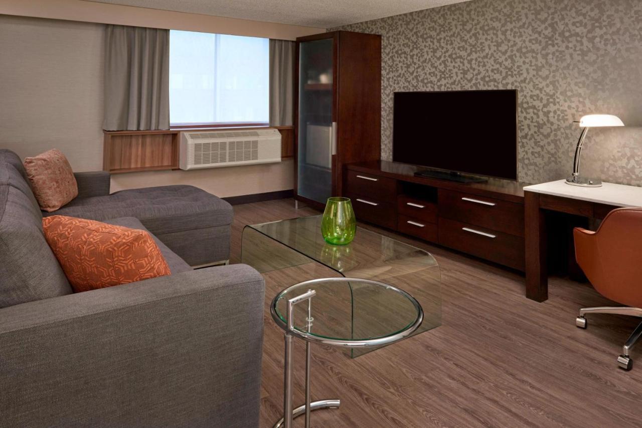 แฟร์ฟิลด์ บาย แมริออท มอนทรีออล ดาวน์ทาวน์ Hotel มอนทรีอัล ภายนอก รูปภาพ
