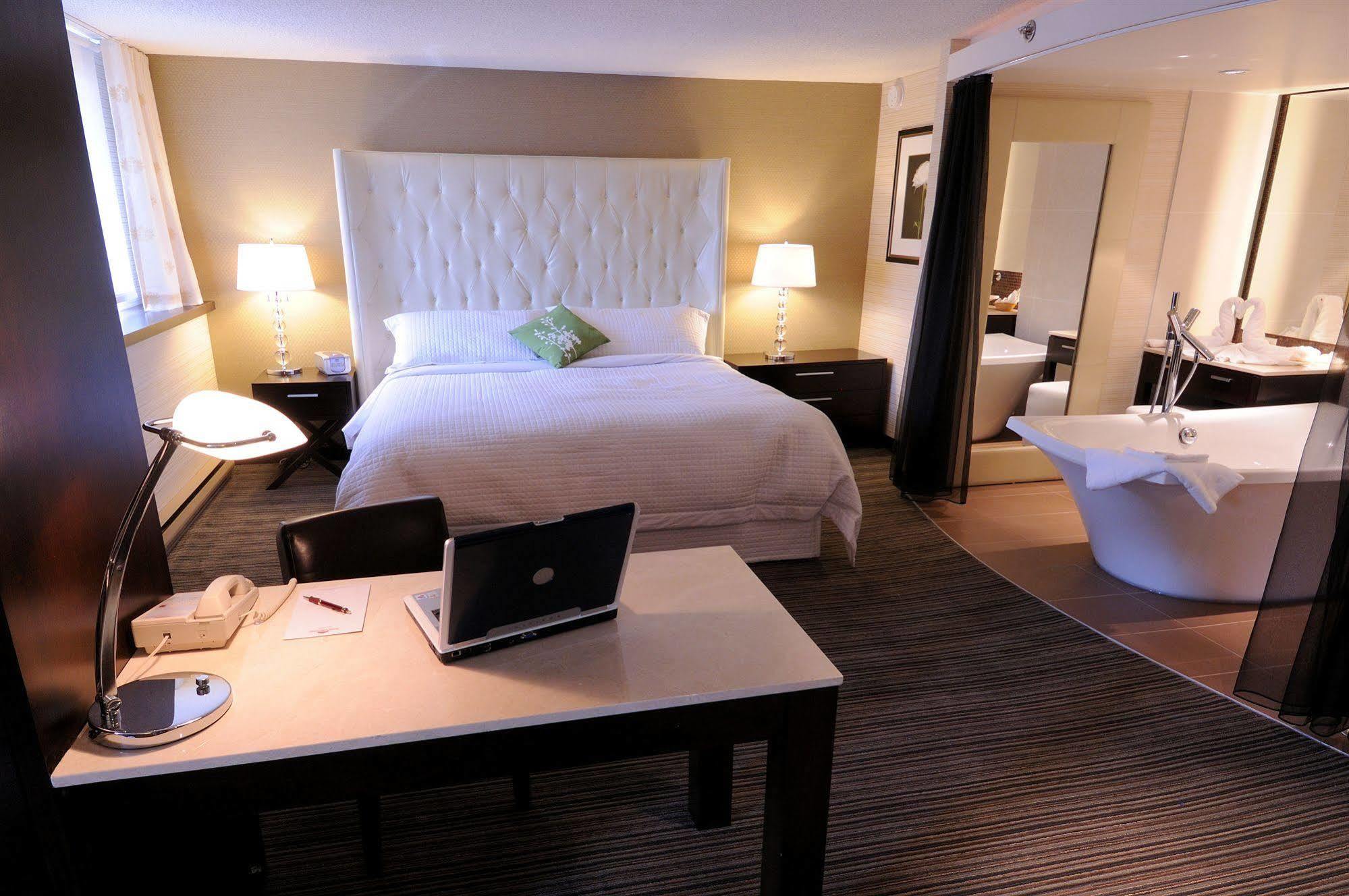 แฟร์ฟิลด์ บาย แมริออท มอนทรีออล ดาวน์ทาวน์ Hotel มอนทรีอัล ภายนอก รูปภาพ